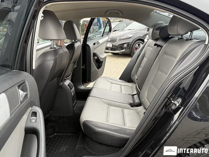 Volkswagen Jetta 40 interauto-car