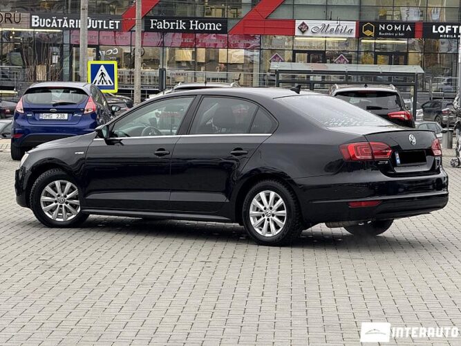 Volkswagen Jetta 33 interauto-car