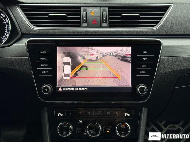 Skoda Superb 42 interauto-car