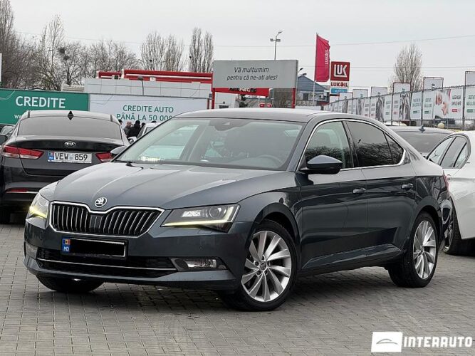 Skoda Superb 33 interauto-car