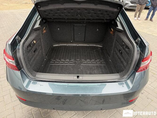 Skoda Superb 50 interauto-car