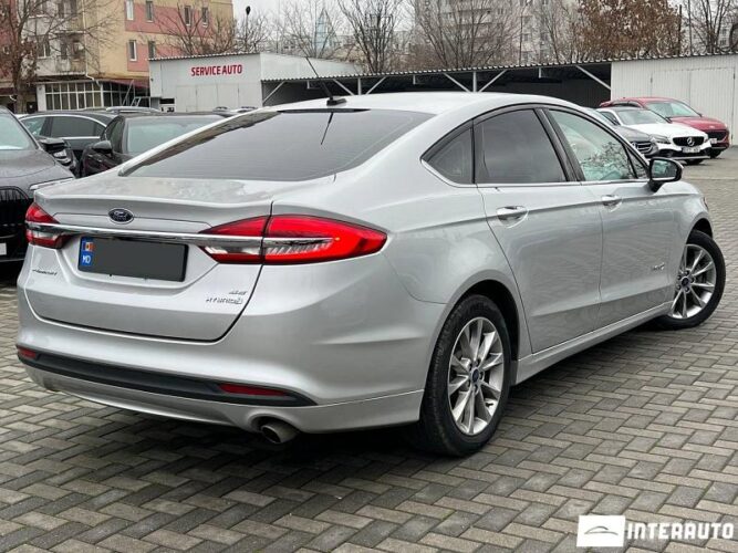 Ford Fusion 34 interauto-car