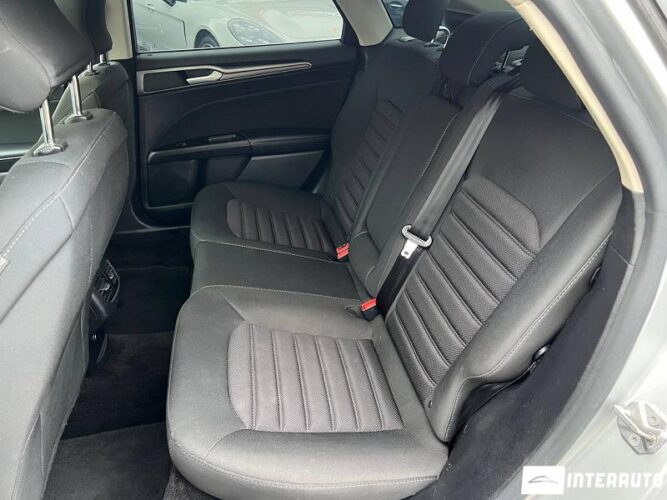 Ford Fusion 40 interauto-car