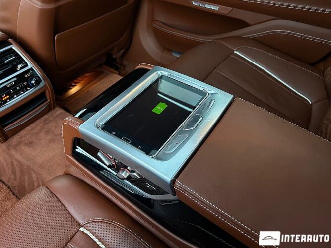 BMW 740e 66 interauto-car