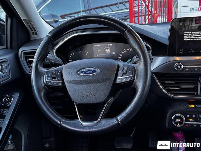 Ford Focus 39 interauto-car