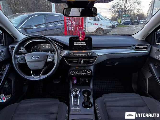 Ford Focus 38 interauto-car