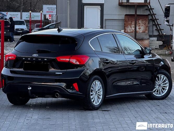 Ford Focus 34 interauto-car