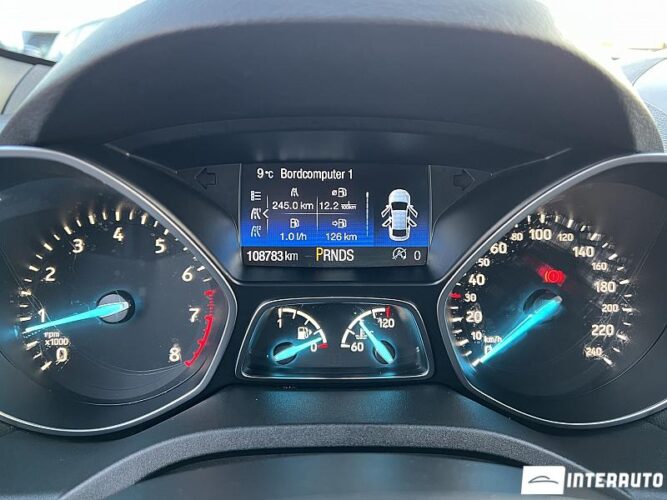 Ford Kuga 38 interauto-car