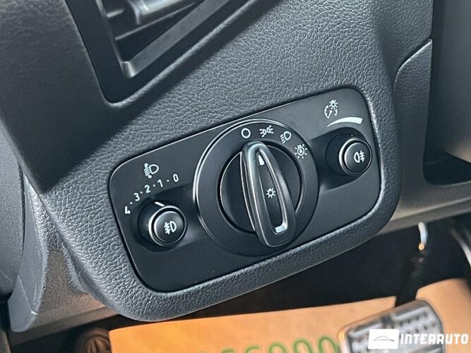 Ford Kuga 48 interauto-car