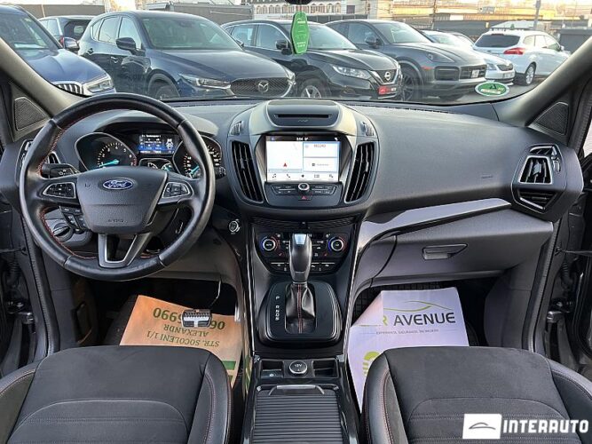 Ford Kuga 36 interauto-car
