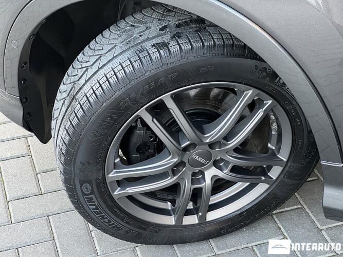 Ford Kuga 46 interauto-car