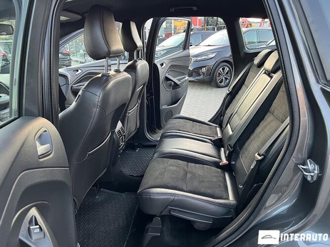 Ford Kuga 43 interauto-car