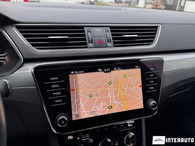 Skoda Superb 45 interauto-car