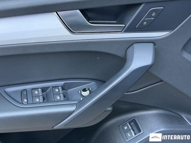 Audi Q5 38 interauto-car