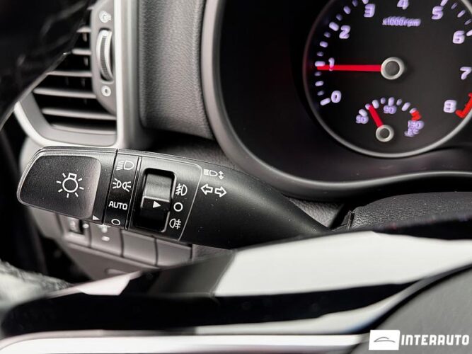 Kia Sportage 44 interauto-car