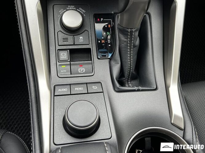 Lexus NX 200T 43 interauto-car