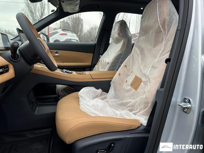 Geely Galaxy Starship 7 38 interauto-car