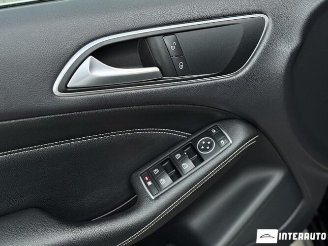 Mercedes B 180 34 interauto-car