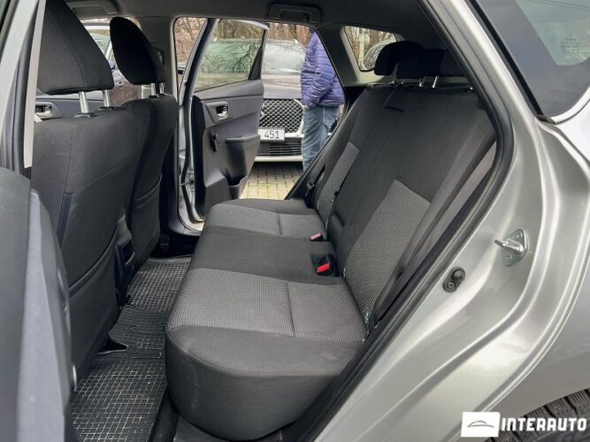Toyota Auris 48 interauto-car