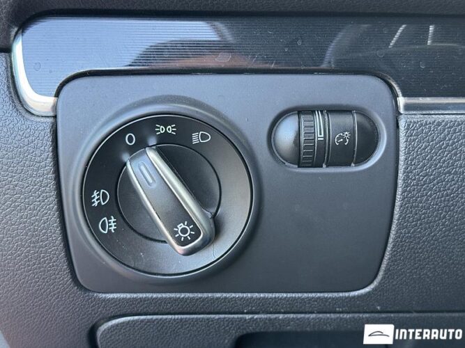 Volkswagen Golf GTI 48 interauto-car