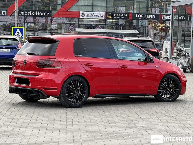 Volkswagen Golf GTI 33 interauto-car