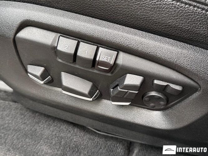 BMW X5 4.0D 52 interauto-car