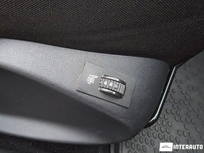 Peugeot 2008 37 interauto-car