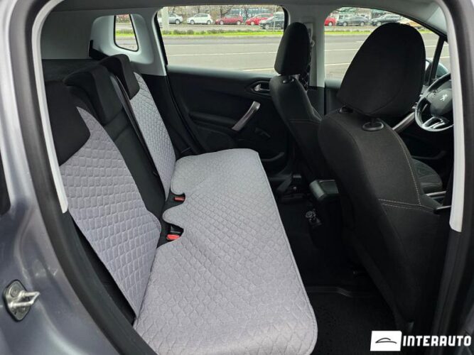 Peugeot 2008 36 interauto-car