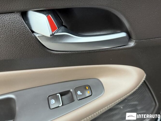 Hyundai Santa Fe 51 interauto-car