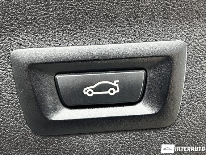 BMW X4 3.0i 50 interauto-car