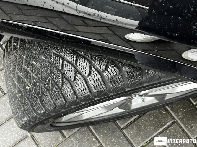 BMW X4 3.0i 51 interauto-car