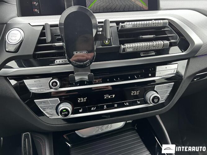 BMW X4 3.0i 44 interauto-car