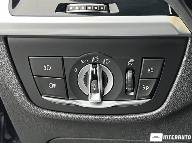 BMW X4 3.0i 49 interauto-car