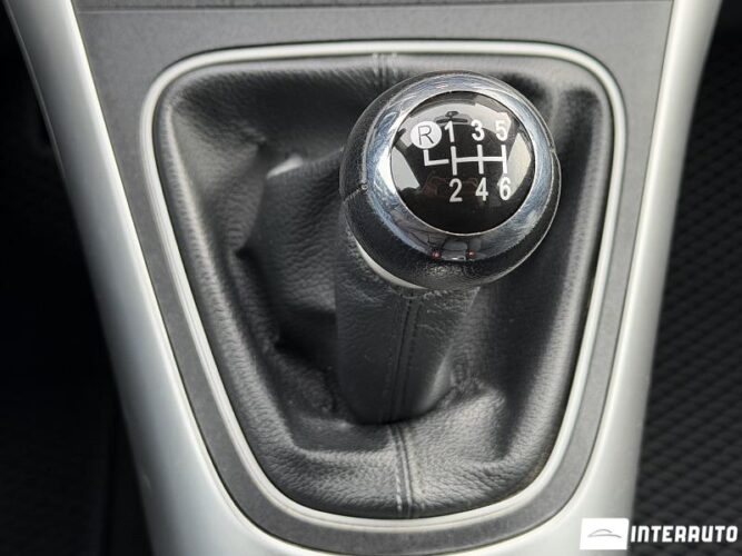 Toyota Auris 42 interauto-car