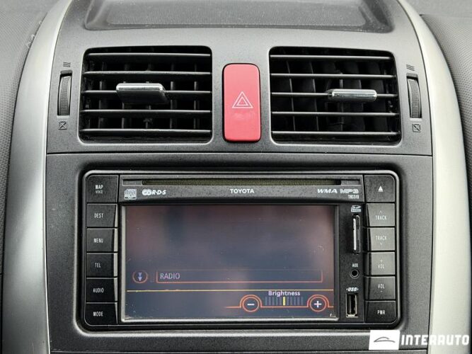 Toyota Auris 41 interauto-car