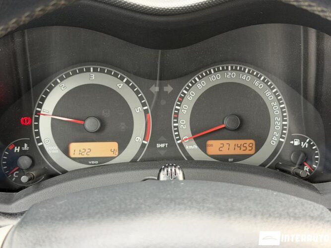 Toyota Auris 38 interauto-car