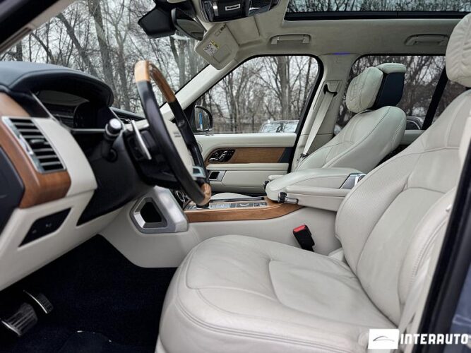 Land Rover Range Rover Vogue 47 interauto-car
