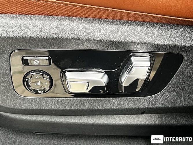 BMW X7 4.0d 56 interauto-car