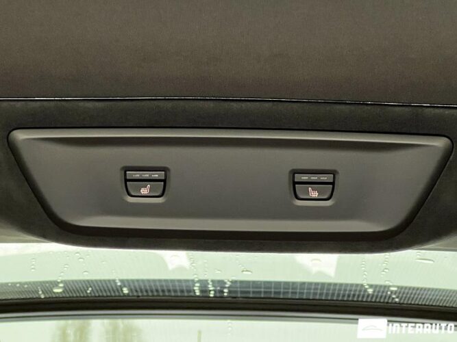 BMW X7 4.0d 57 interauto-car