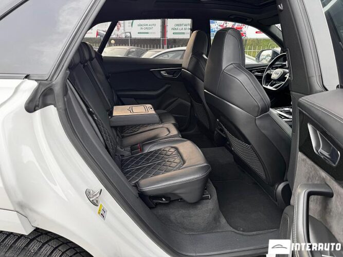 Audi Q8 56 interauto-car