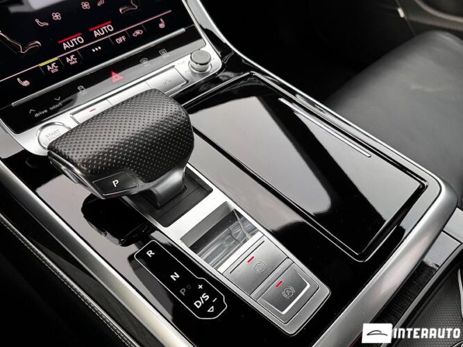 Audi Q8 48 interauto-car