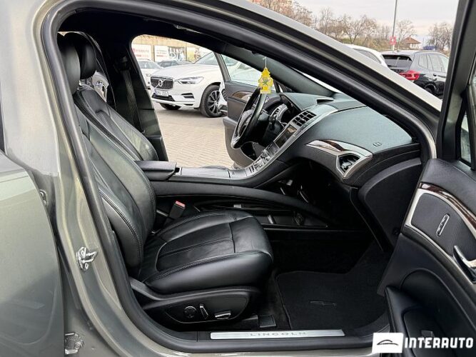 Lincoln MKZ 48 interauto-car