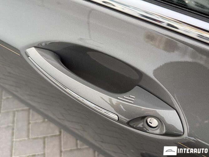 Lincoln MKZ 50 interauto-car