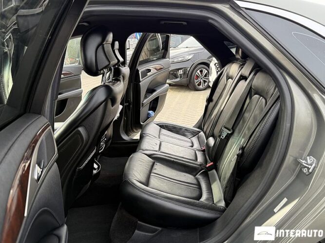 Lincoln MKZ 46 interauto-car