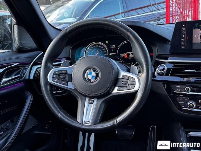 BMW 530e 43 interauto-car