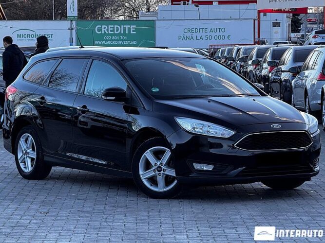 Ford Focus 33 interauto-car