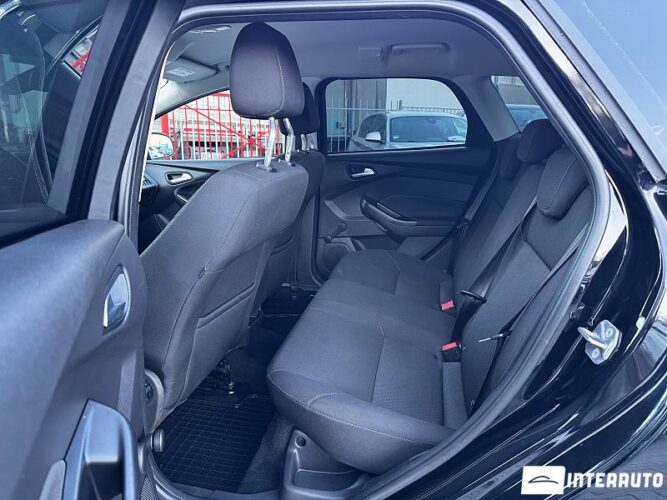 Ford Focus 35 interauto-car