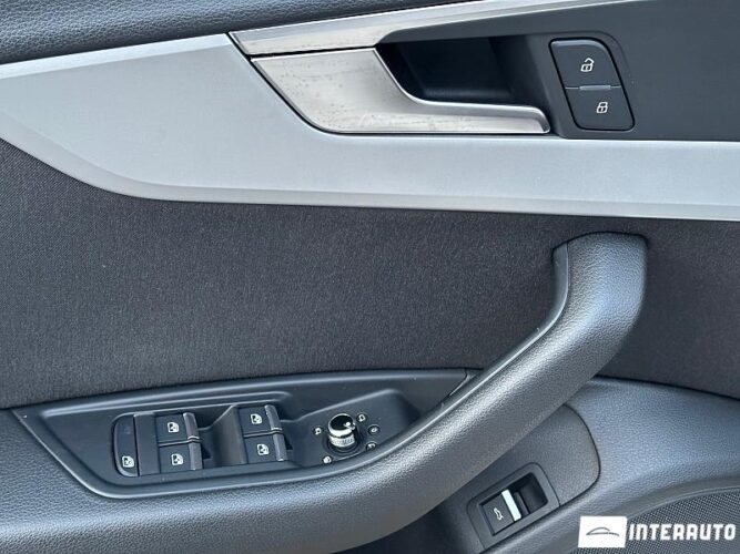 Audi A4 44 interauto-car