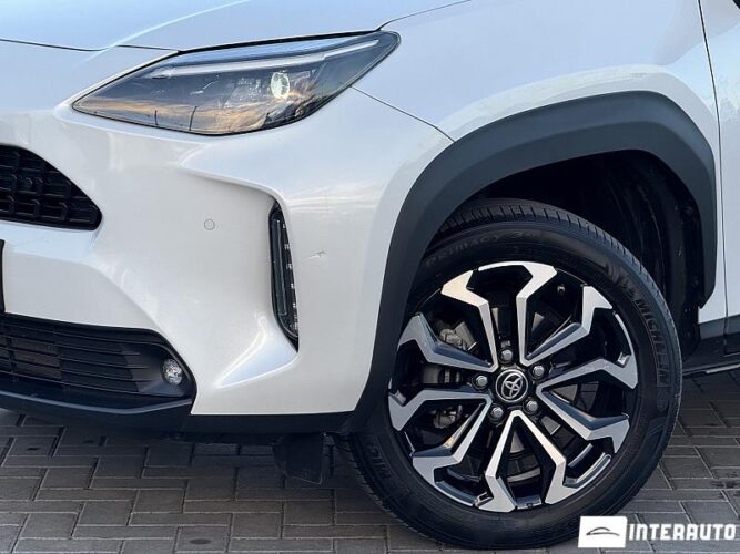Toyota Yaris Cross 35 interauto-car