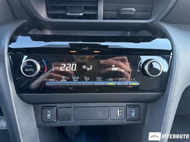 Toyota Yaris Cross 44 interauto-car